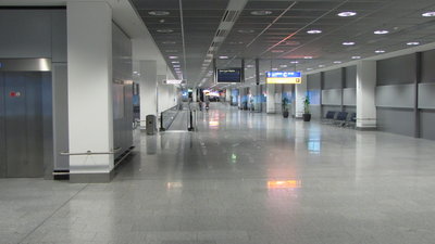 el desolado terminal B que me tenia un poco desconcertado