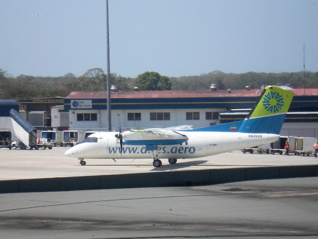 Aires DHC-8-3 Flight 033 PTY-CTG-BAQ