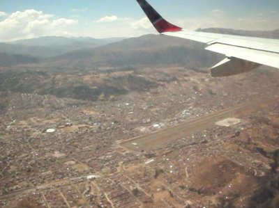 Sobrevolando Cuzco y su aeropuerto