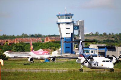 A 320 y Q 200 en Neiva