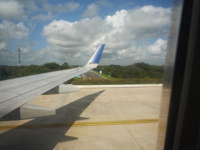 EL PUENTE DEL AEROPUERTO DE CANCUN