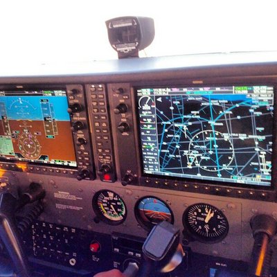 G1000