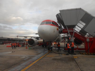 El Airbus 318 que me tajo desde Armenia a Bogotá.