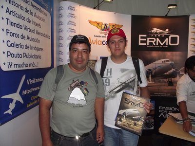 En el stand de Aviacol y la revista ERMO. Foto tomada por nuestro compañero Javier Franco.