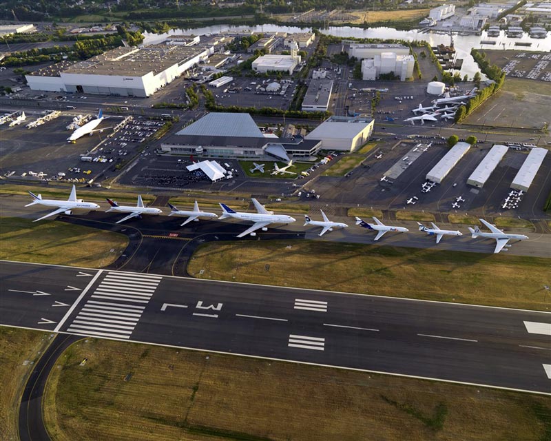 Homenaje de Boeing a su familia de aviones 7x7 en presentación del 787 Dreamliner