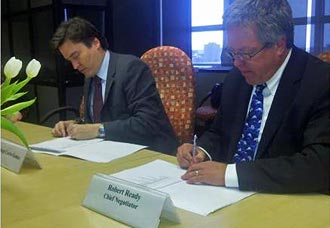 Colombia y Canadá firman acuerdo aerocomercial | Aviacol.net El Portal de la Aviación Colombiana