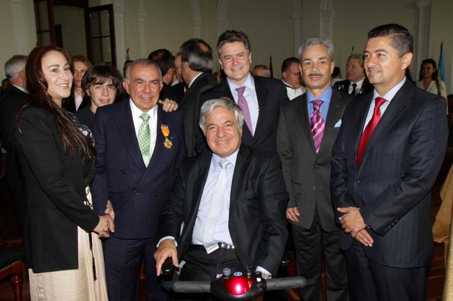Senado condecoró a presidente de Easy Fly Alfonso Ávila | Aviacol.net El Portal de la Aviación Colombiana