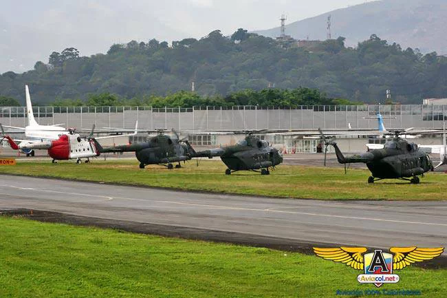 Desfile aéreo de la Aviación del Ejército sobre Medellín | Aviacol.net El Portal de la Aviación Colombiana