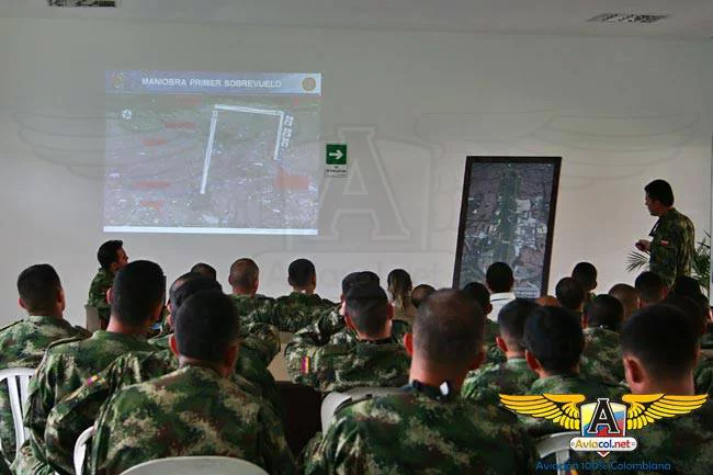 Desfile aéreo de la Aviación del Ejército sobre Medellín | Aviacol.net El Portal de la Aviación Colombiana