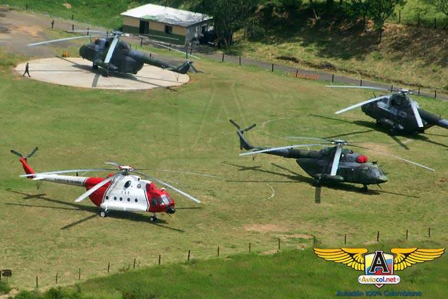 Desfile aéreo de la Aviación del Ejército sobre Medellín | Aviacol.net El Portal de la Aviación Colombiana