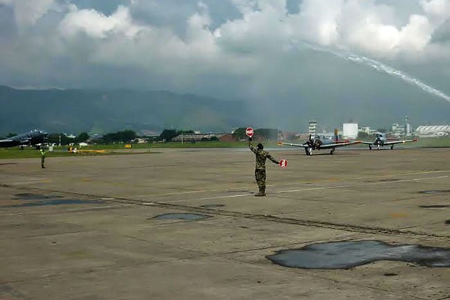 La Fuerza Aérea Colombiana despidió del servicio activo al equipo T-34 Mentor | Aviacol.net El Portal de la Aviación Colombiana