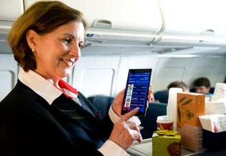 Auxiliares de vuelo de Delta recibirán tabléfonos para prestar servicio en vuelo