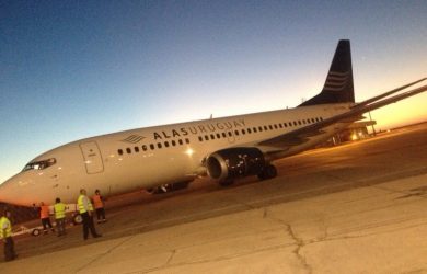 Llegó a Montevideo el primer Boeing 737-300 de Alas Uruguay