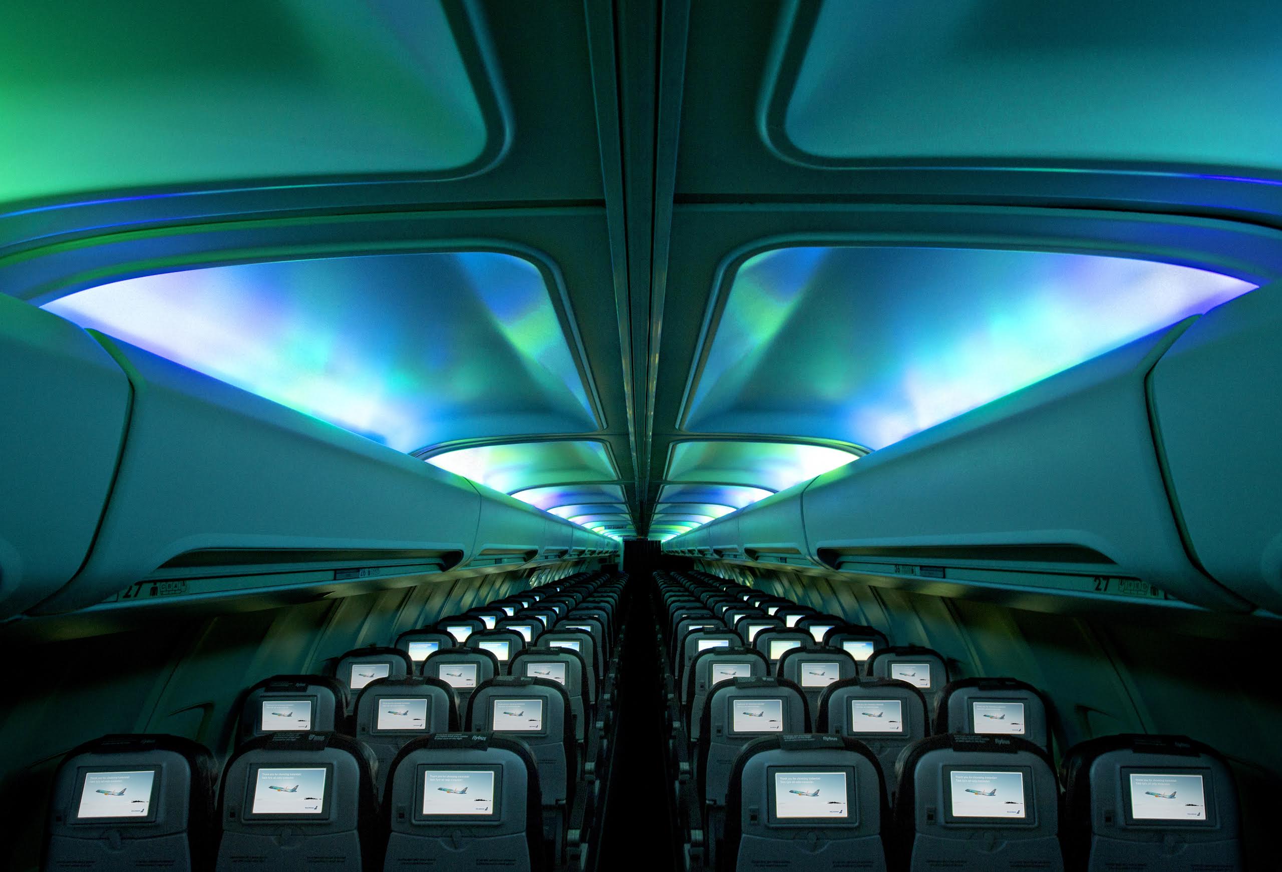 Icelandair convierte uno de sus aviones en aurora boreal