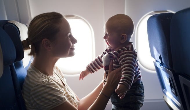 Air Asia obsequia boletos gratis y de por vida a madre y bebé nacido en el avión | Aviacol.net El Portal de la Aviación