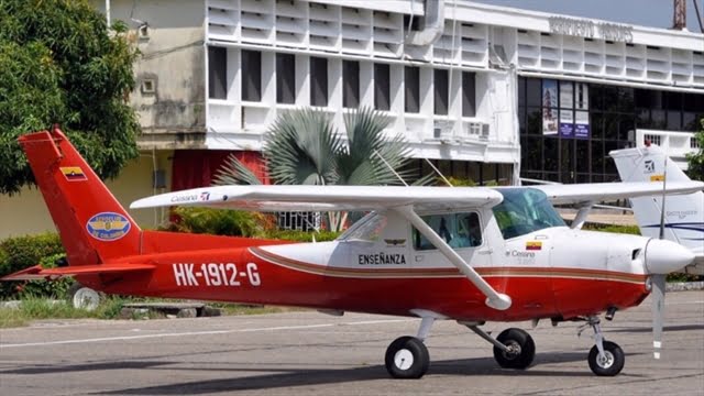 HK-1912. Cessna 150 perteneciente a Aeroclub. 