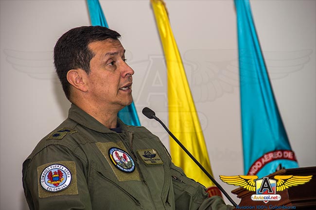 Mayor General del Aire Carlos Eduardo Bueno, en Ángel de los Andes 2015
