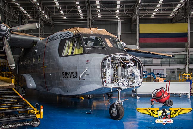 CASA C212 del Ejército de Colombia en proceso de modernización de aviónica