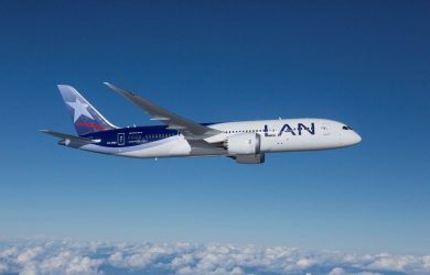 Boeing 787 Dreamliner de LAN en vuelo