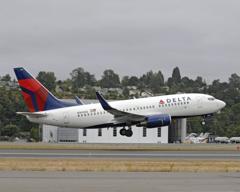 Boeing 737-800 de Delta Air Lines aterrizando