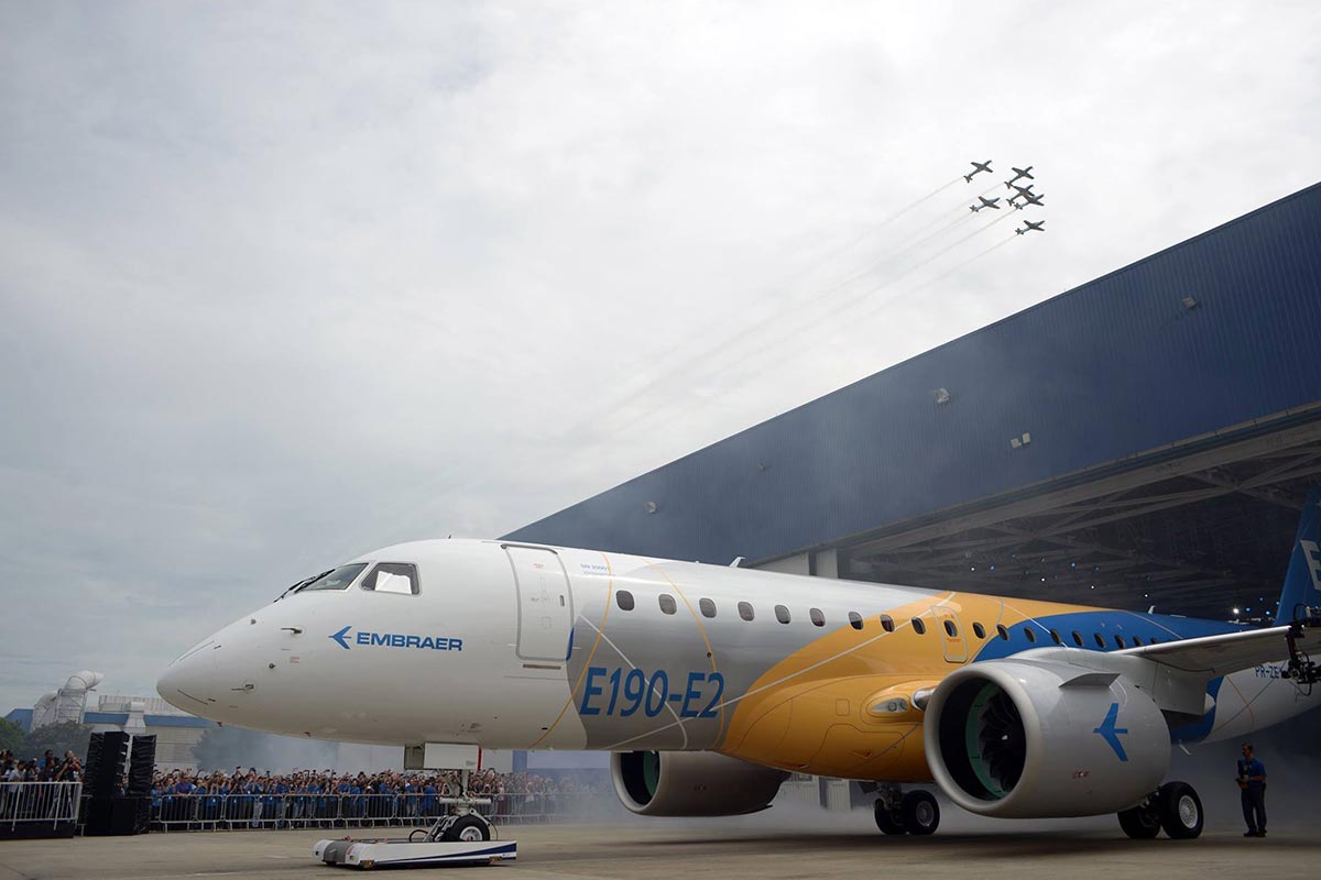 Embraer presentó su nuevo avión E190-E2