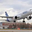 Airbus A321neo despegando en su primer vuelo de prueba.