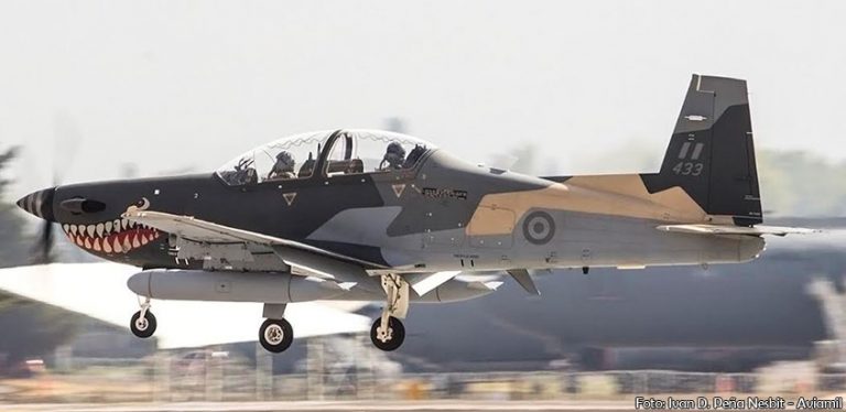 KAI KT-1 en colores de la Fuerza Aérea Peruana