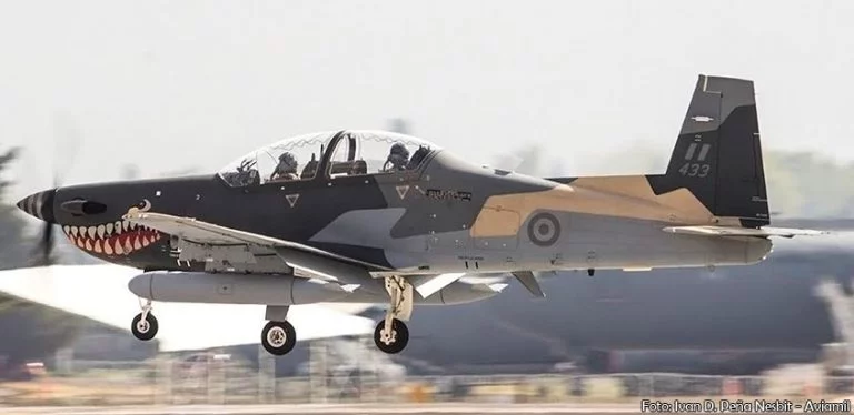 KAI KT-1 en colores de la Fuerza Aérea Peruana