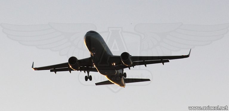 Avión aterrizando