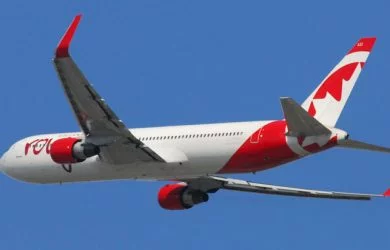 Boeing 767 de Air Canada rouge