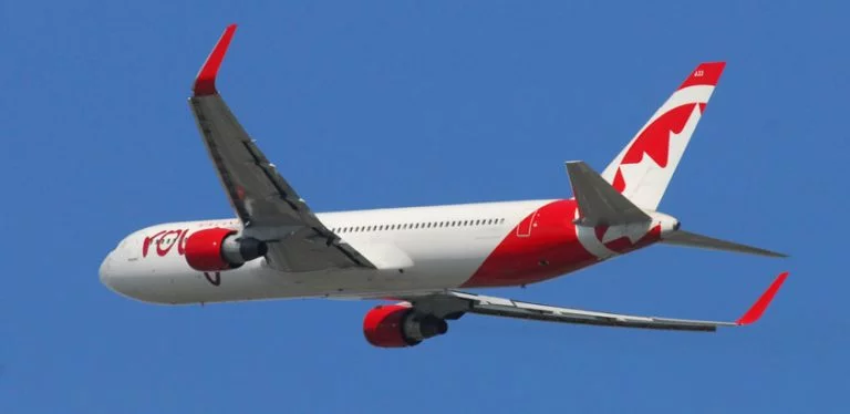 Boeing 767 de Air Canada rouge