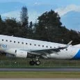 Avión Embraer 170 de Satena aterrizando