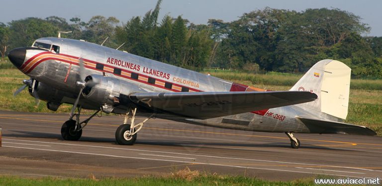 Avión C-47/DC-3, HK-2663