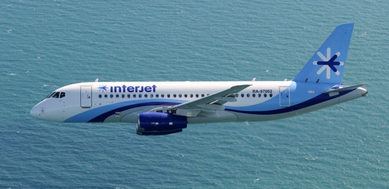 Avión SSJ100 de Interjet