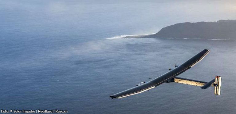 Solar Impulse saliendo de Hawái (Foto: Solar Impulse | Revillard | Rezo.ch