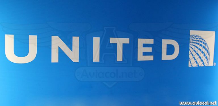 United Airlines celebra 90 años