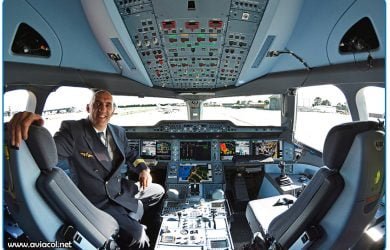 Piloto de Airbus en Cabina - Avion A350XWB - Bogotá