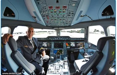 Piloto de Airbus en Cabina - Avion A350XWB - Bogot&aacute;