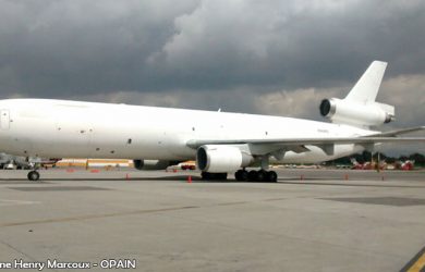 Avión MD-11F