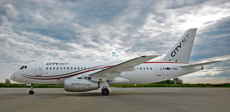 Avión SSJ100 de CityJet