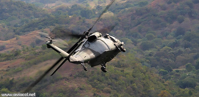 Helicóptero UH-60L del Ejército de Colombia