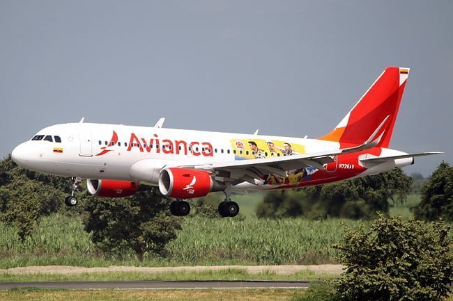 Airbus A319 de Avianca con colores de la selección Colombia de fútbol