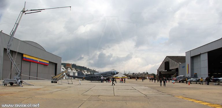 Feria aeronáutica en CAMAN