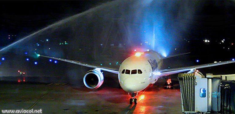 Llegada del primer vuelo de Air Europa a Bogotá