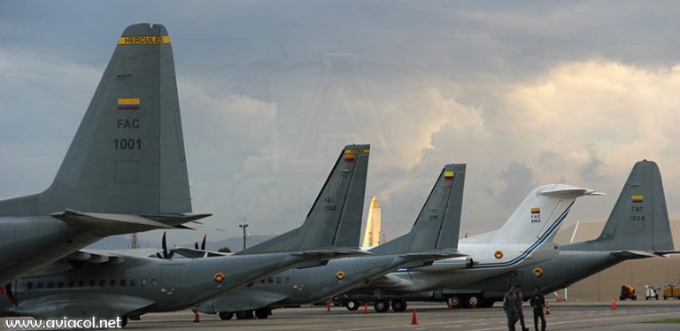 Aviones de la FAC en CATAM