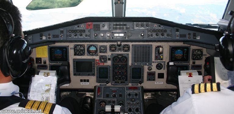 Cabina de avión en vuelo