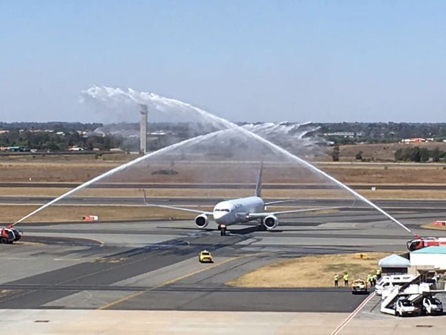 Recibimiento a LATAM en Johannesburgo tras aterrizar