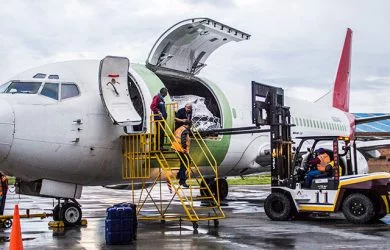 Boeing 737-400F de Aer Caribe en Bogotá.