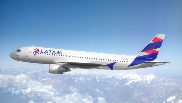 Modelo de un Airbus A320 de LATAM Airlines.