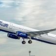 Airbus A321 de JetBlue despegando.